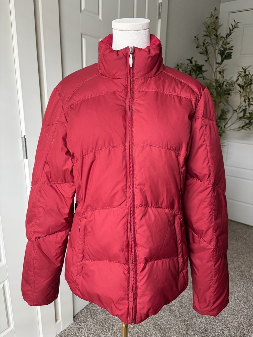 Eddie Bauer Goose Down 700 Fill Power Red Quilted Puffer Jacket Womens Med
